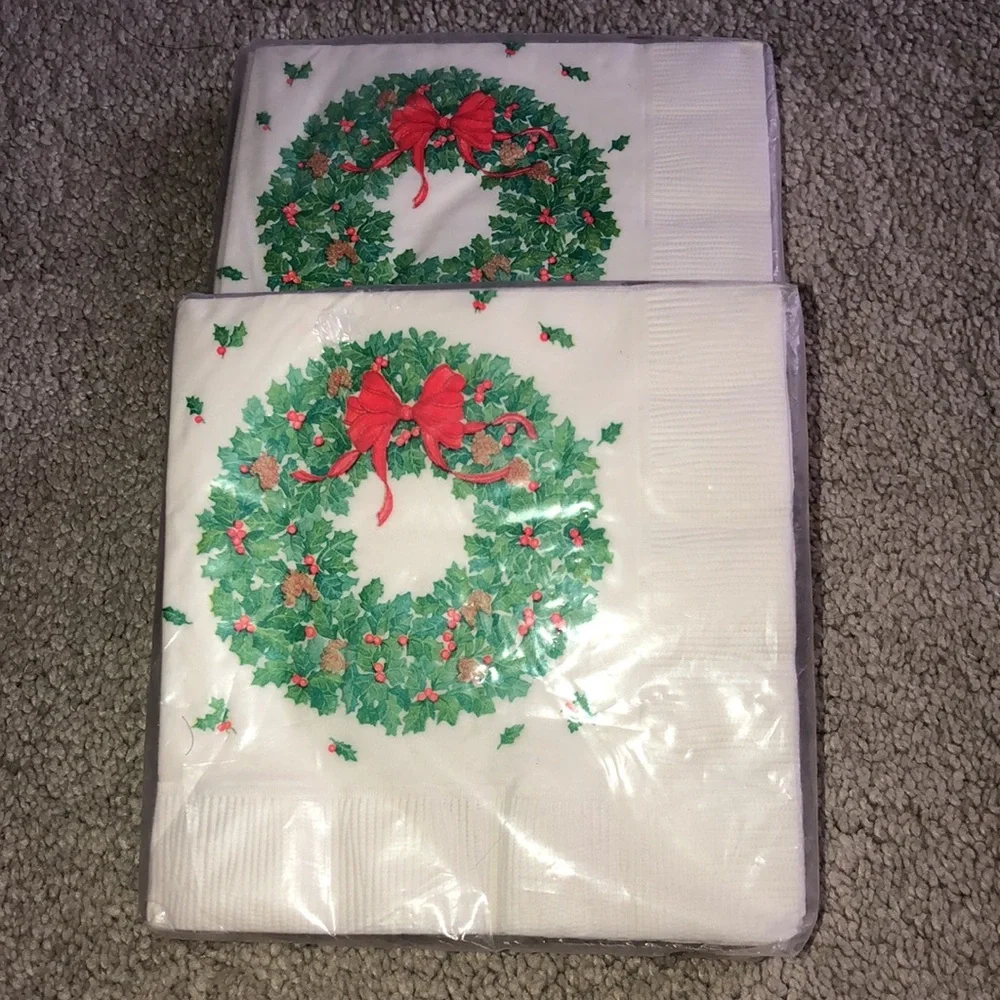 Hallmark Vintage Deadstock Beverage Napkins Packs (2)‎ Christmas Wreath Print